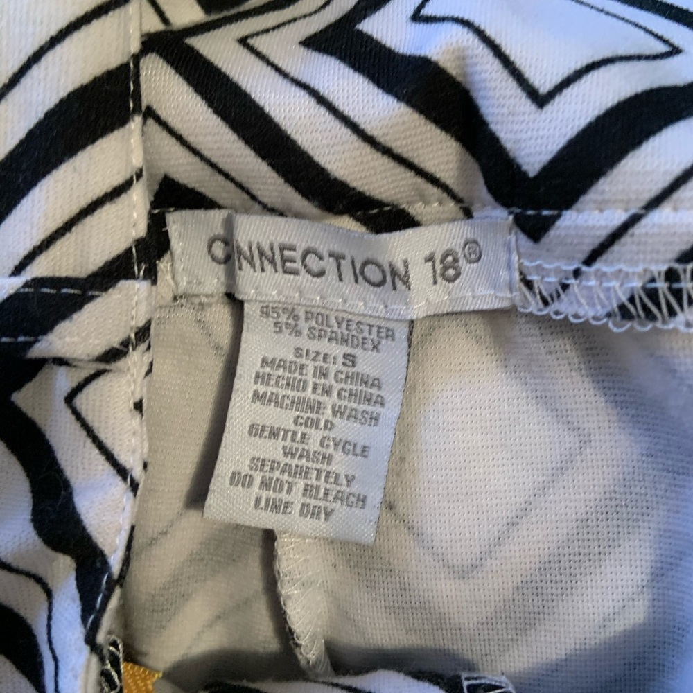 Shorts - Picture 3 of 3
